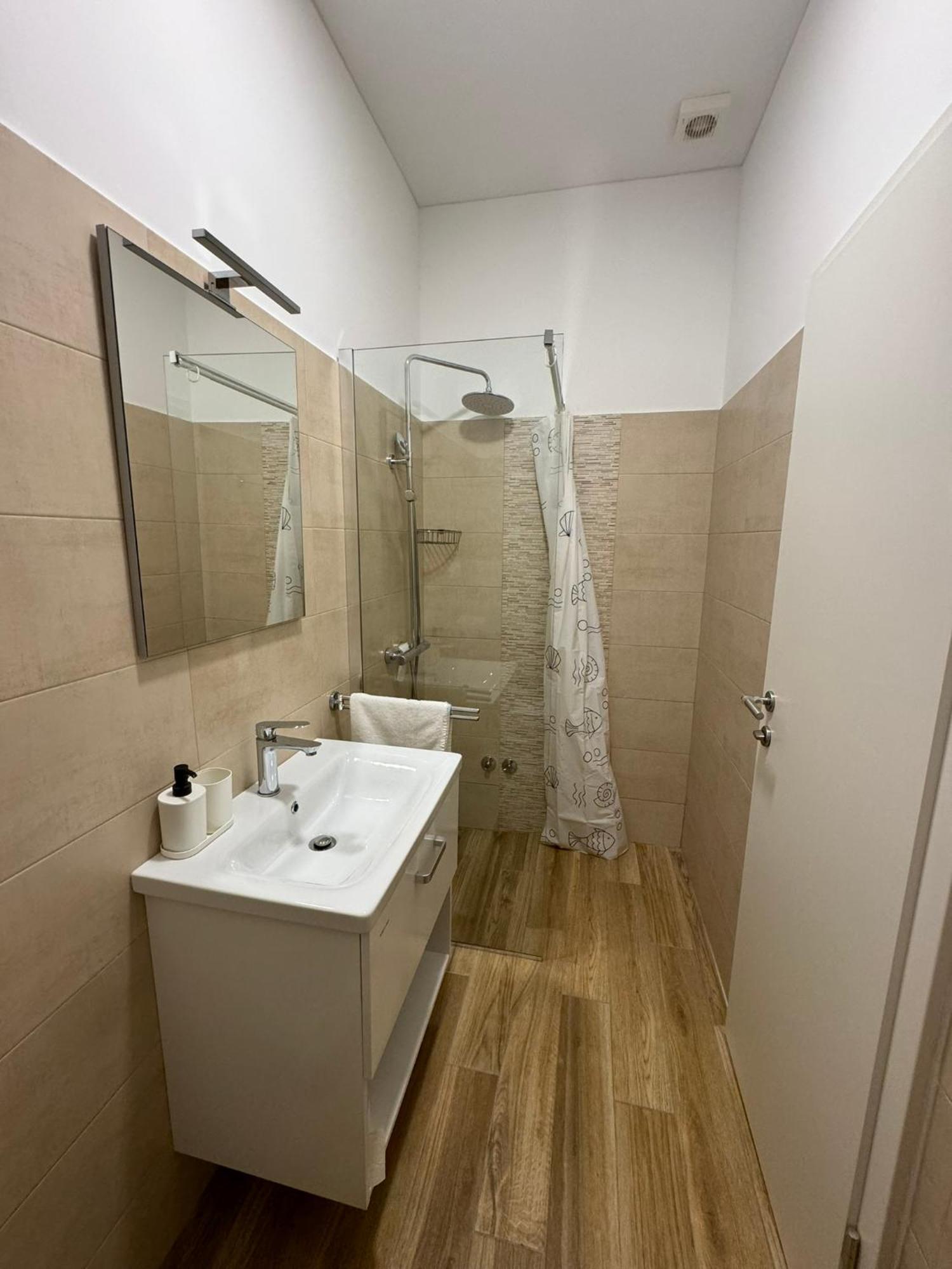 Villa Lovorka By Villa Eva Omišalj Habitación foto