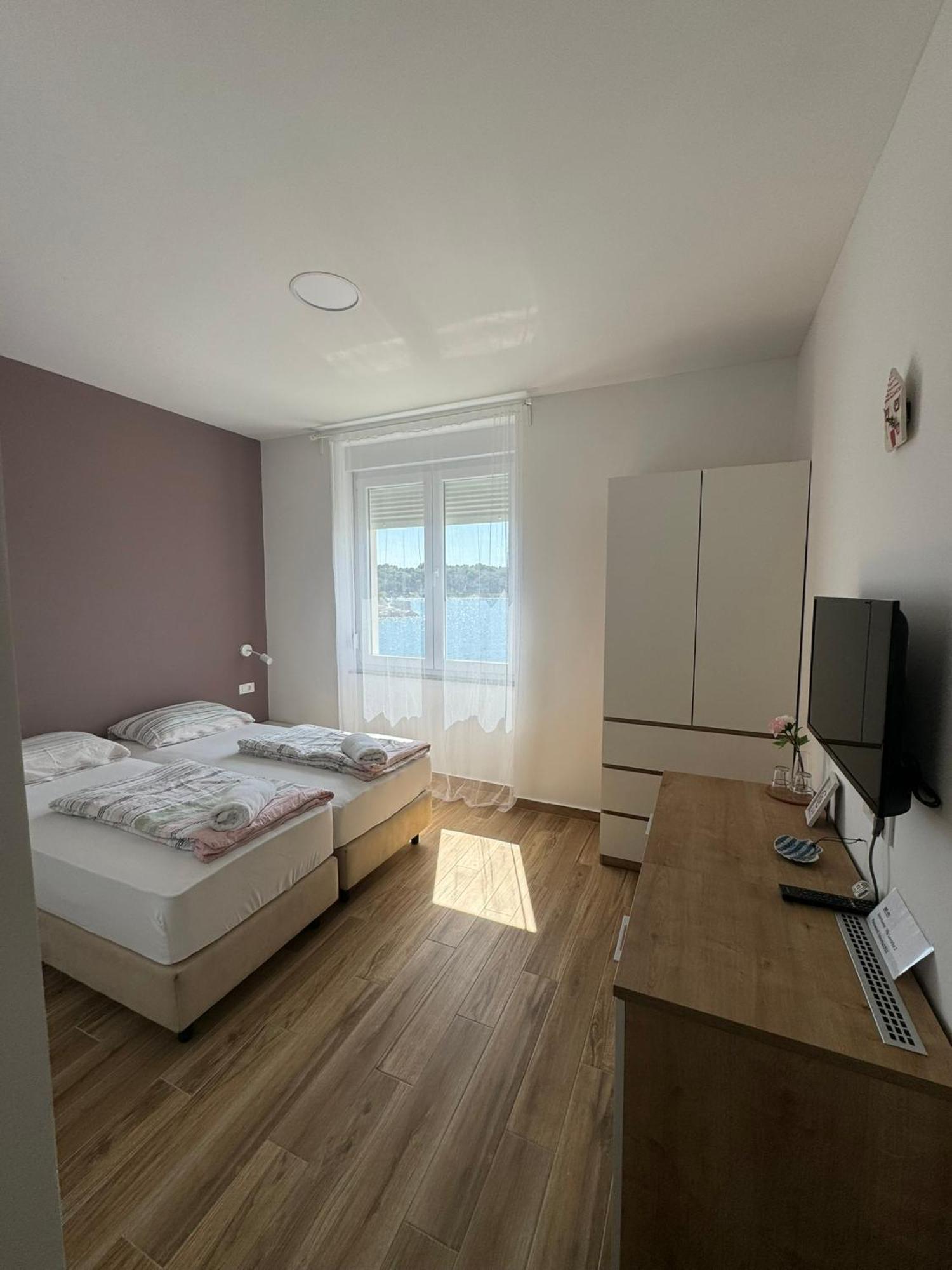 Villa Lovorka By Villa Eva Omišalj Habitación foto