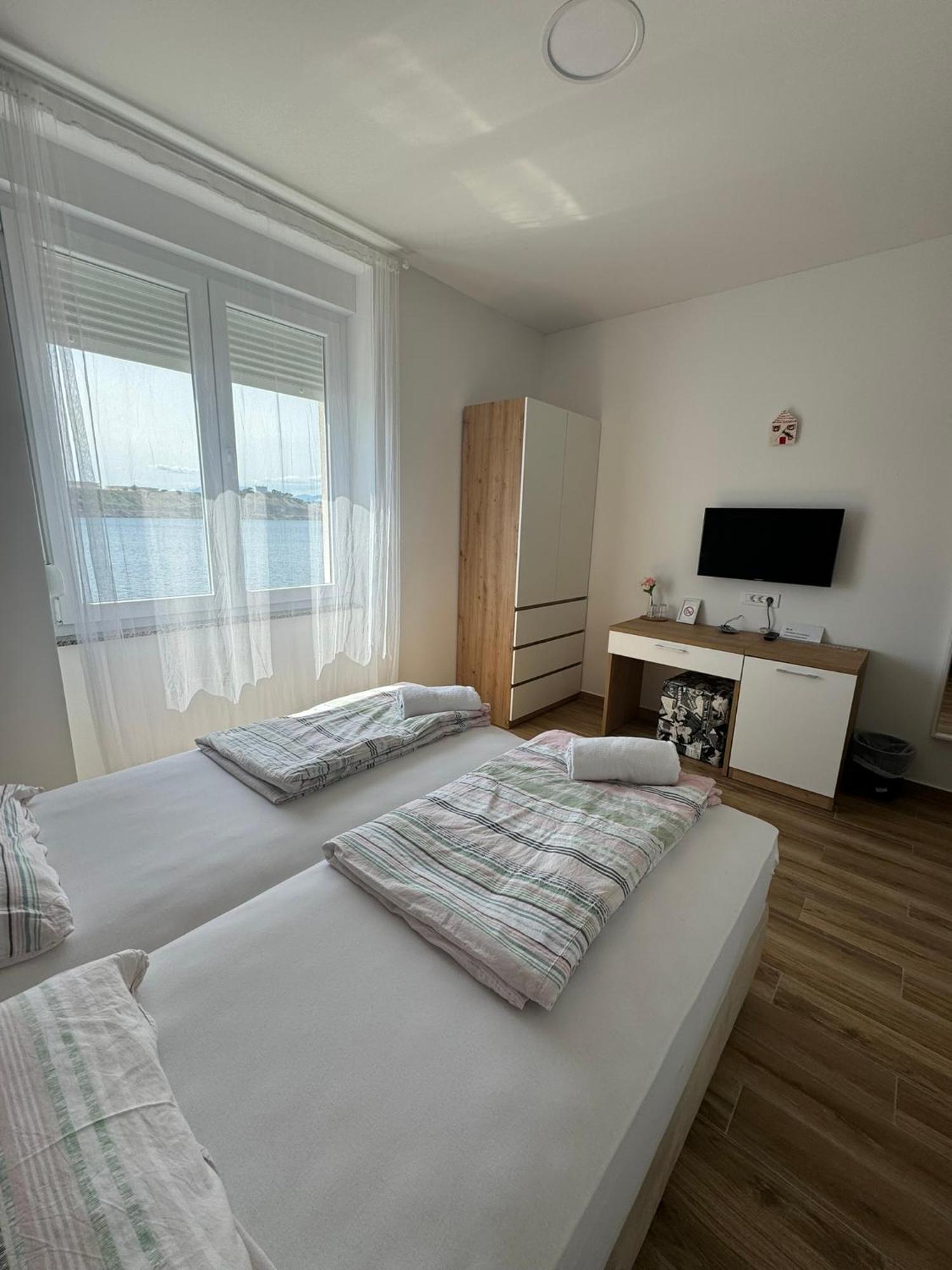 Villa Lovorka By Villa Eva Omišalj Habitación foto