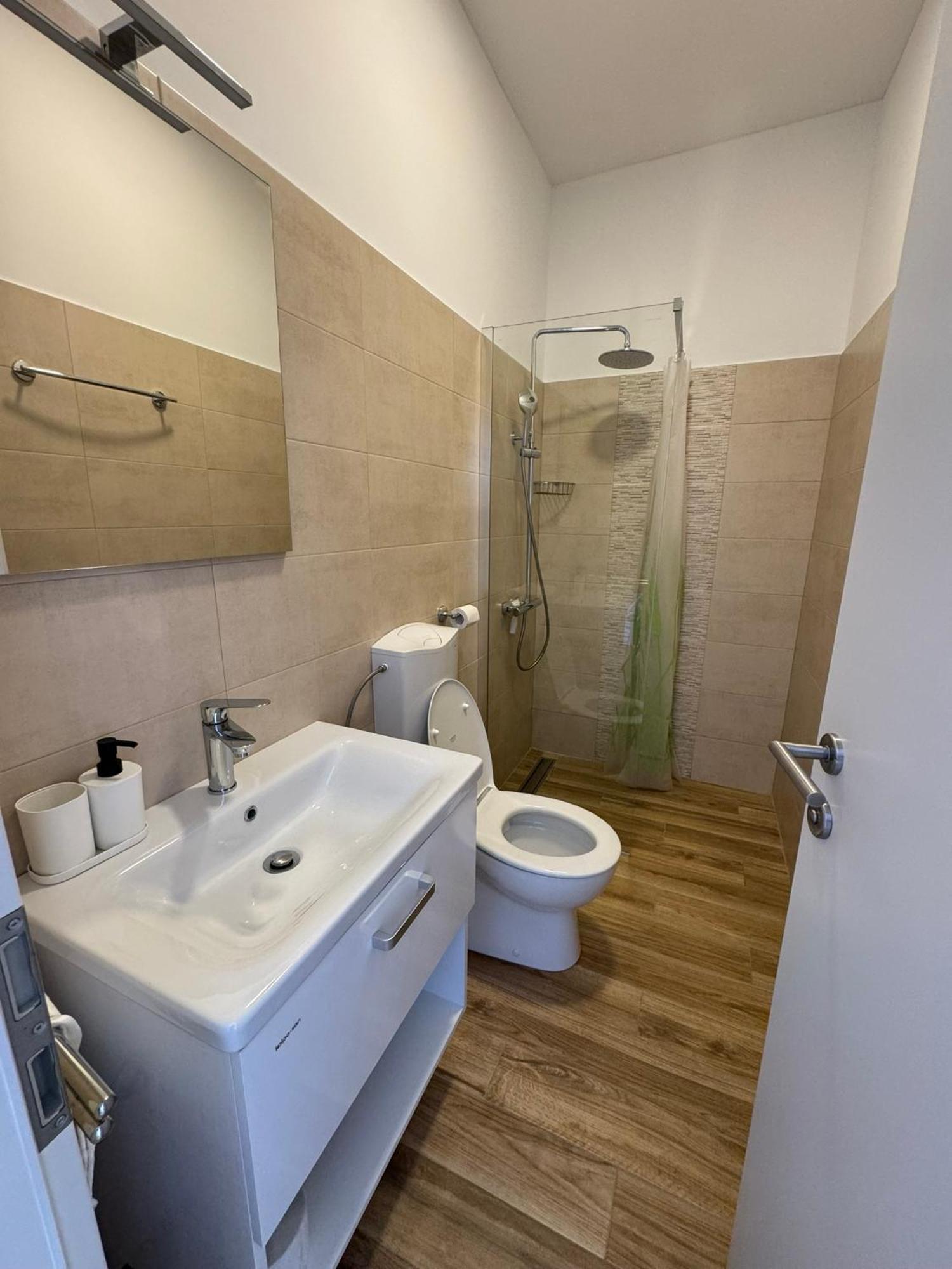 Villa Lovorka By Villa Eva Omišalj Habitación foto